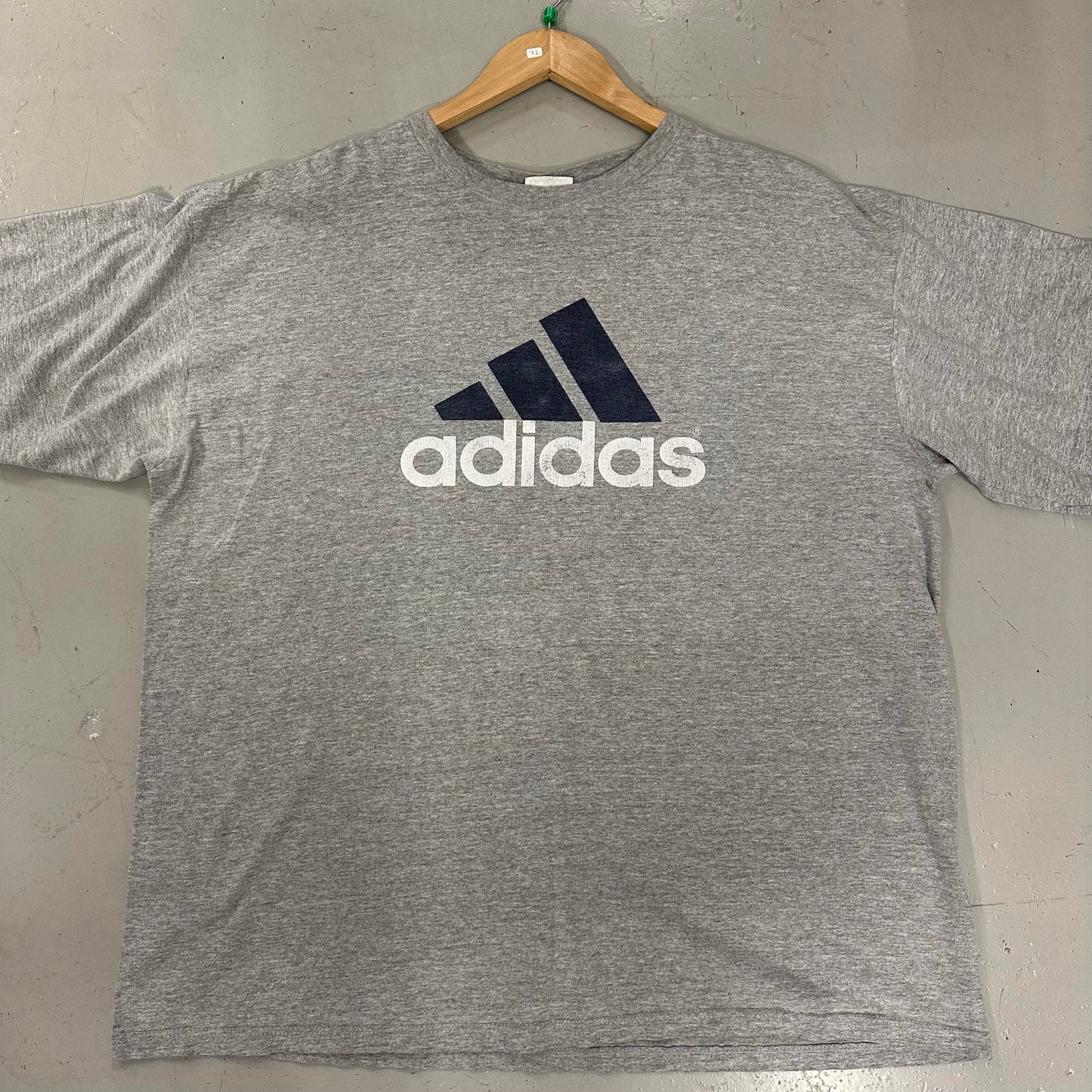 Adidas T-shirt big logo
